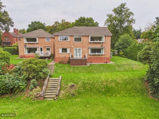 2 bedroom ground flat for sale