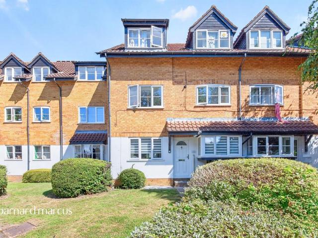 2 bedroom ground flat for sale