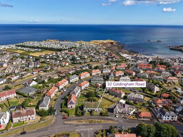 2 bedroom ground flat for sale