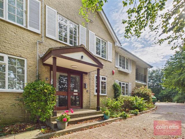 2 bedroom ground flat for sale
