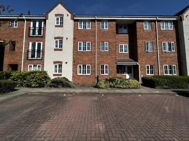 2 bedroom ground flat for sale