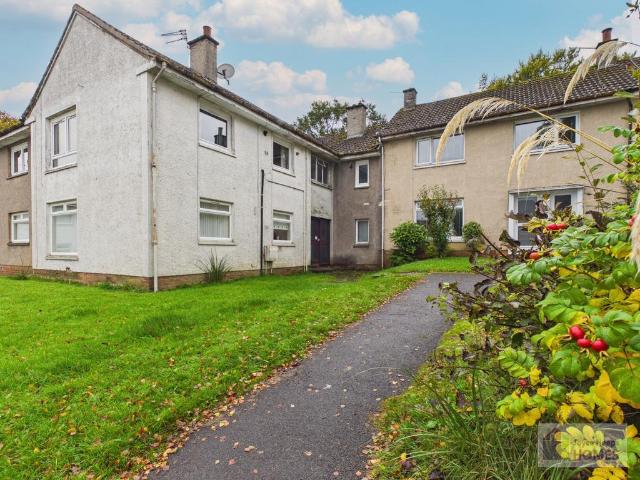 2 bedroom ground flat for sale
