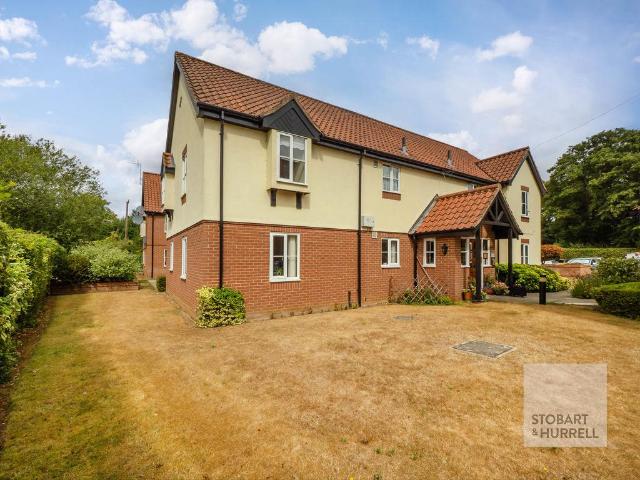 2 bedroom ground flat for sale
