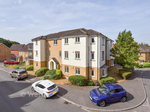 2 bedroom ground flat for sale