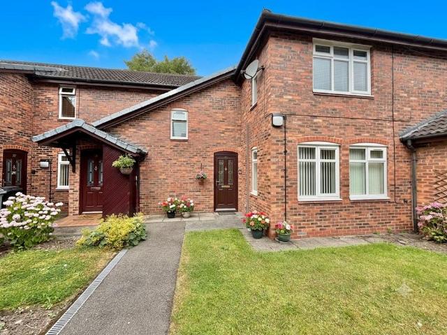 2 bedroom ground flat for sale