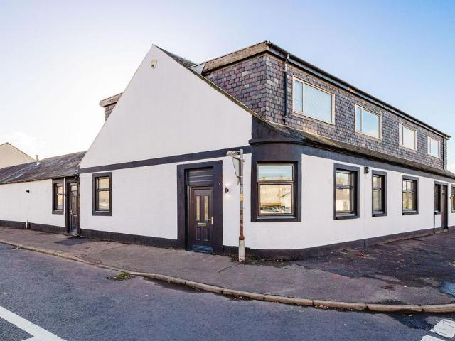 2 bedroom ground flat for sale