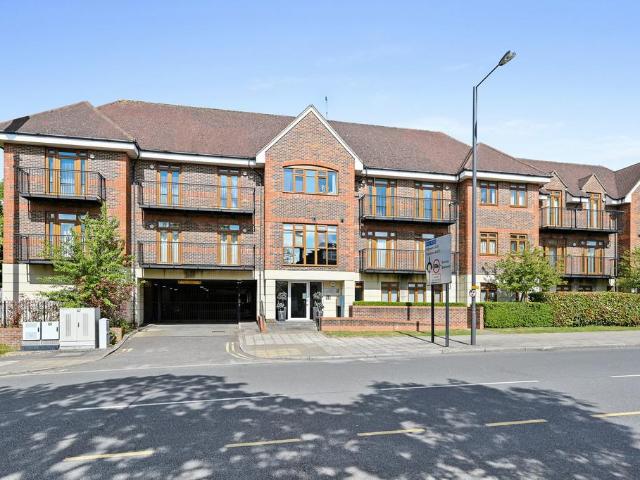 2 bedroom ground flat for sale