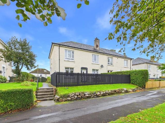 2 bedroom ground flat for sale