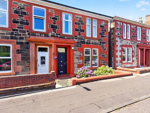 2 bedroom ground flat for sale