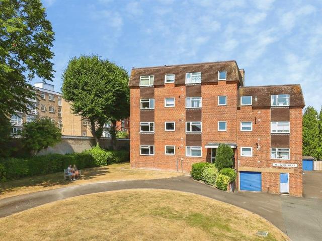 2 bedroom ground flat for sale