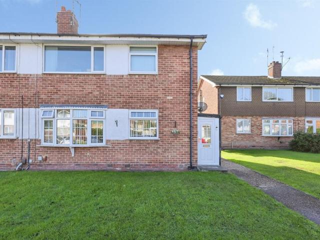 2 bedroom ground flat for sale