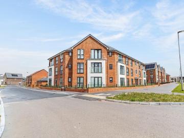 2 bedroom ground flat for sale