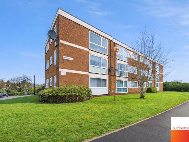 2 bedroom ground flat for sale