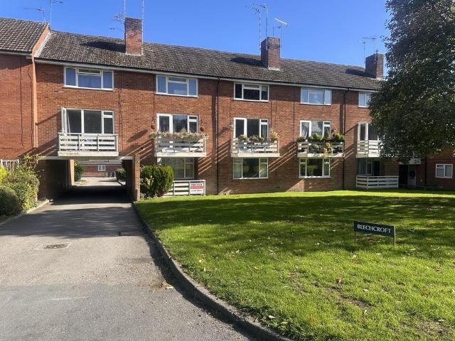 2 bedroom ground flat for sale