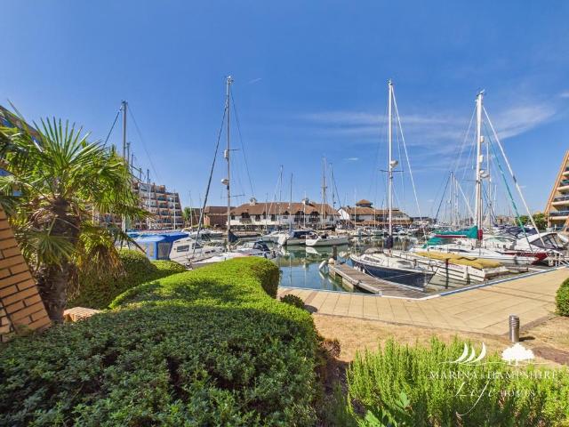 2 bedroom ground flat for sale