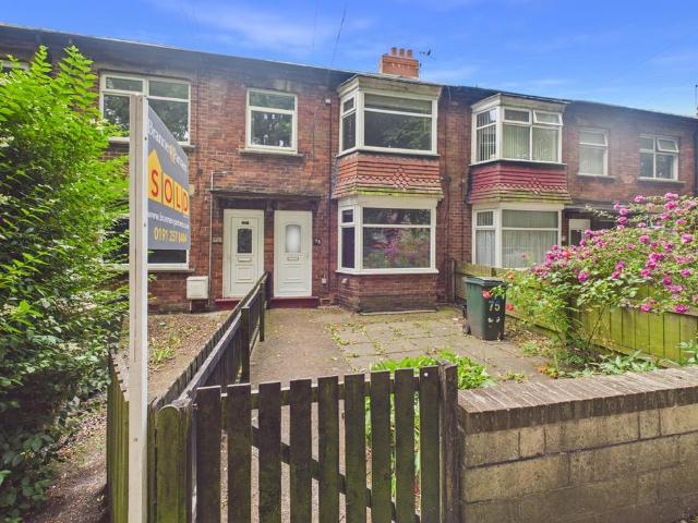 2 bedroom ground flat for sale