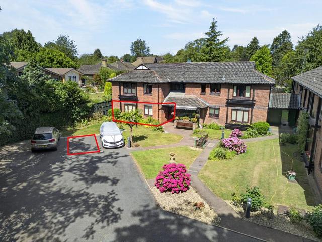 2 bedroom ground flat for sale