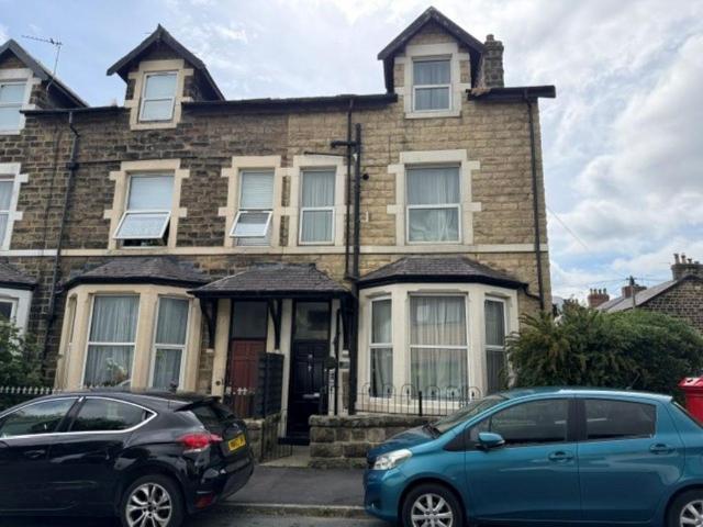 2 bedroom ground flat for sale