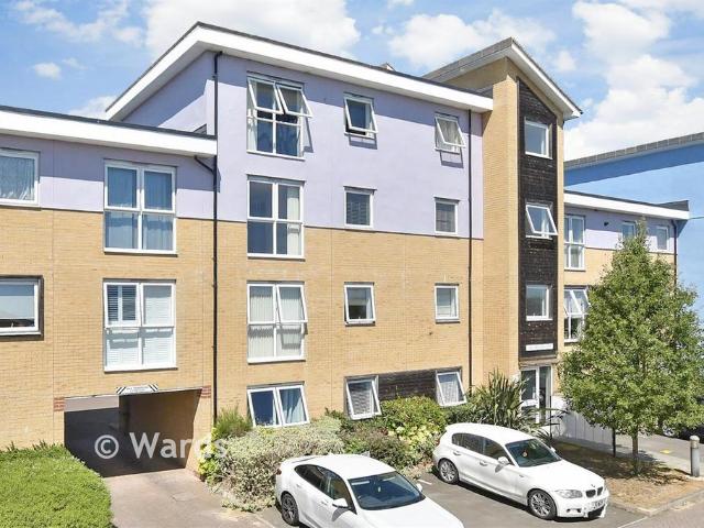 2 bedroom ground flat for sale