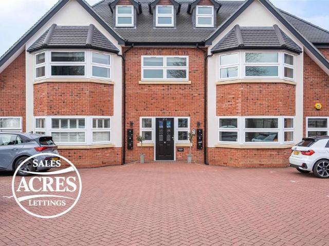 2 bedroom ground flat for sale