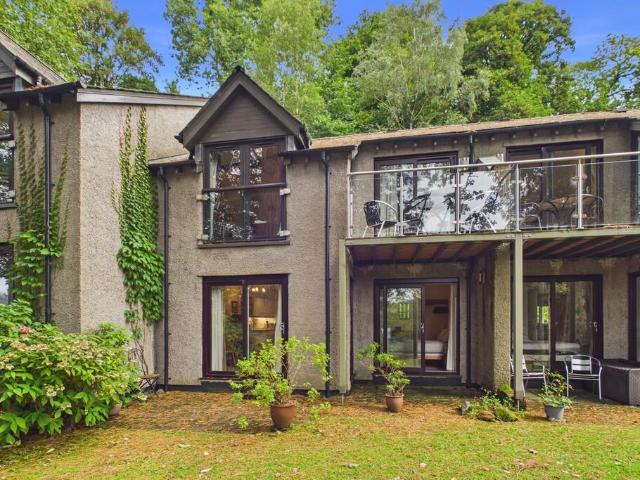 2 bedroom ground flat for sale