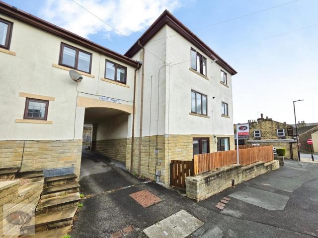 2 bedroom ground flat for sale