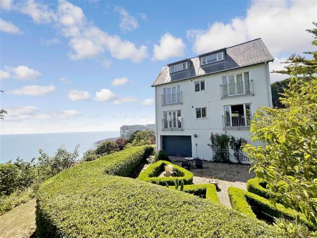 2 bedroom ground flat for sale