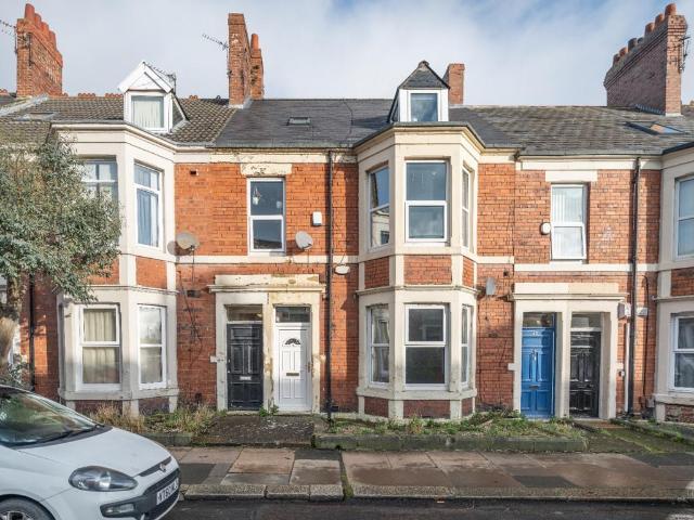 2 bedroom ground flat for sale
