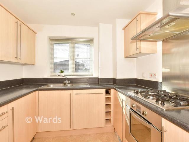 2 bedroom ground flat for sale