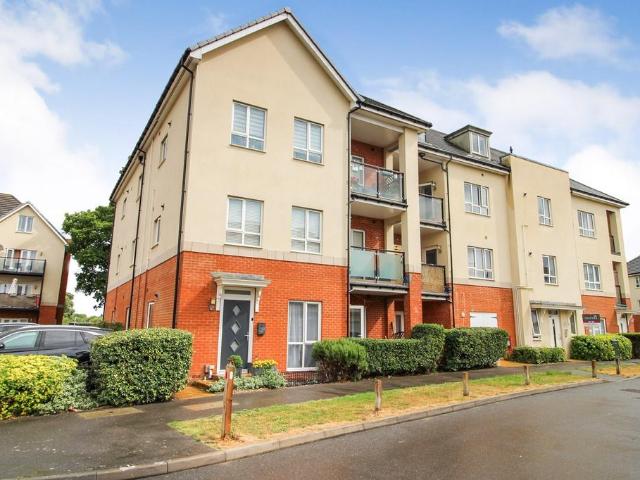 2 bedroom ground flat for sale