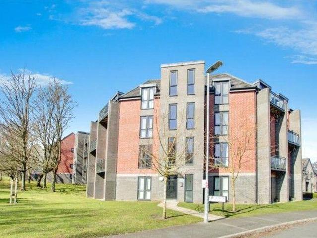 2 bedroom ground flat for sale