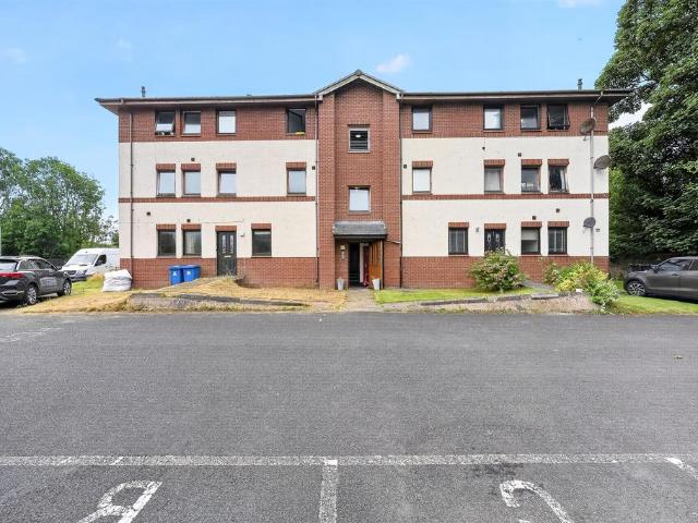 2 bedroom ground flat for sale