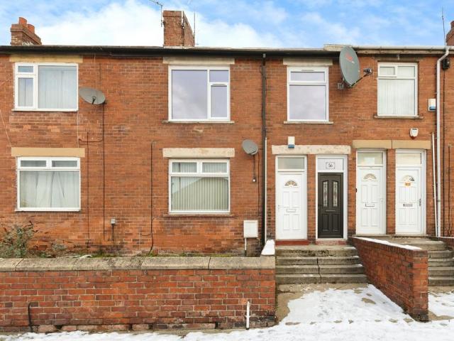 2 bedroom ground flat for sale