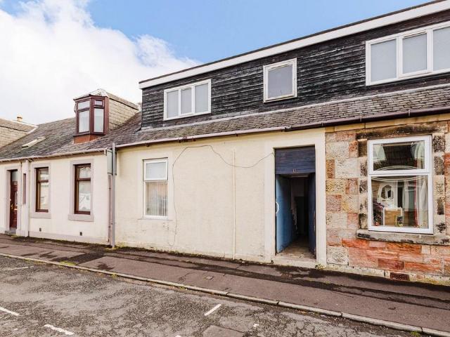 2 bedroom ground flat for sale