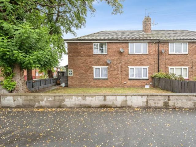 2 bedroom ground flat for sale