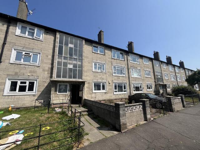 2 bedroom ground flat for sale