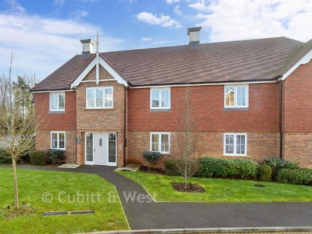 2 bedroom ground flat for sale