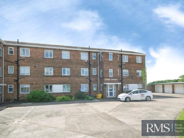 2 bedroom ground flat for sale