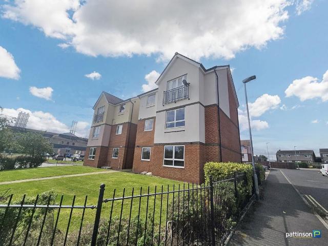 2 bedroom ground flat for sale