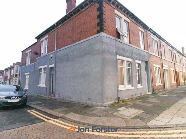 2 bedroom ground flat for sale