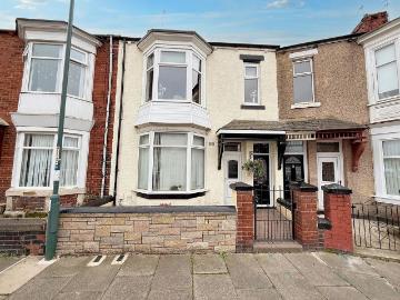 2 bedroom ground flat for sale