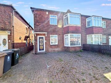 2 bedroom ground flat for sale