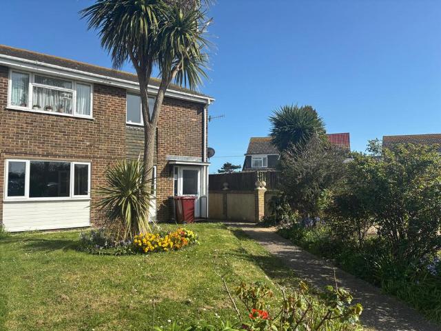 2 bedroom ground flat for sale