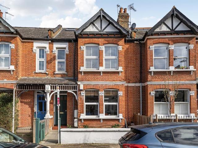 2 bedroom ground flat for sale