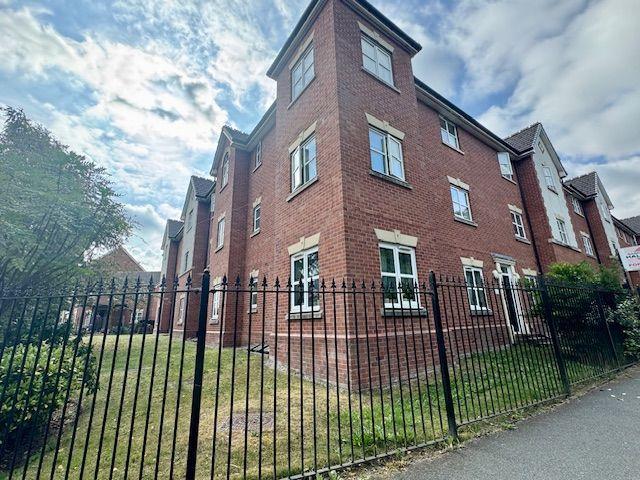 2 bedroom ground flat for sale