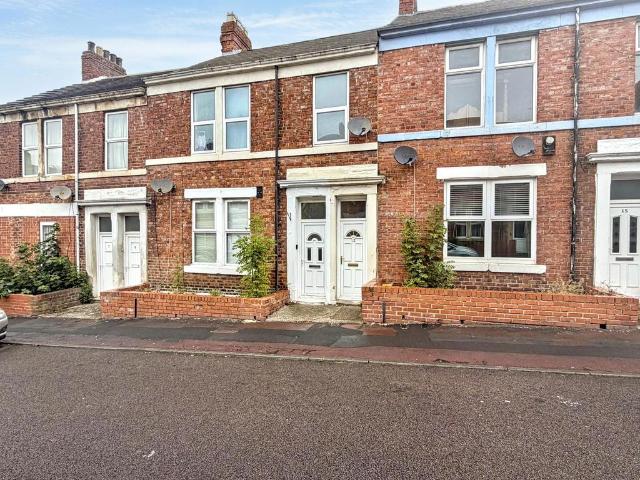 2 bedroom ground flat for sale