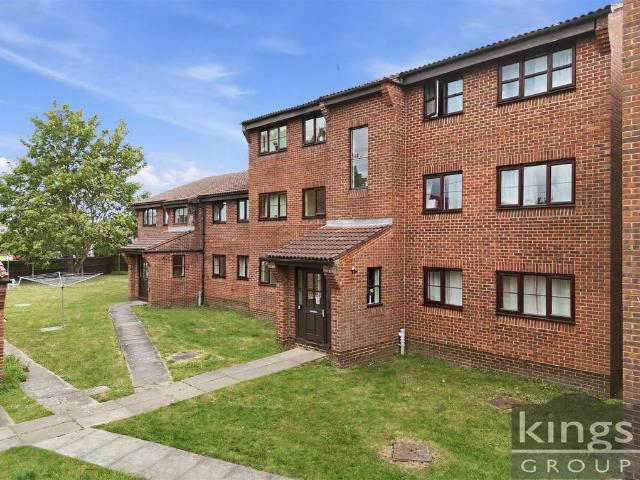 2 bedroom ground flat for sale