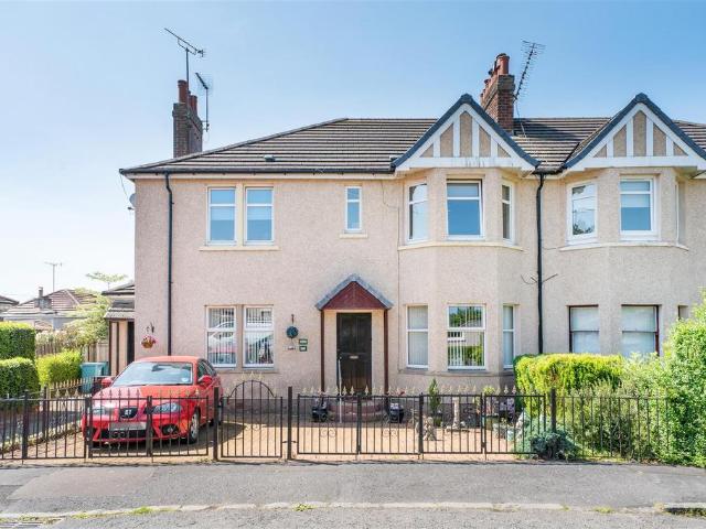 2 bedroom ground flat for sale