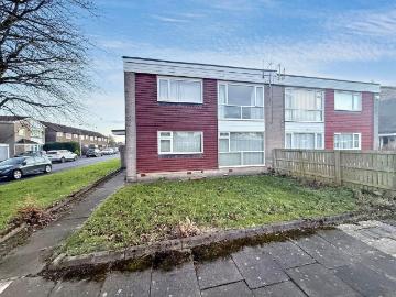 2 bedroom ground flat for sale