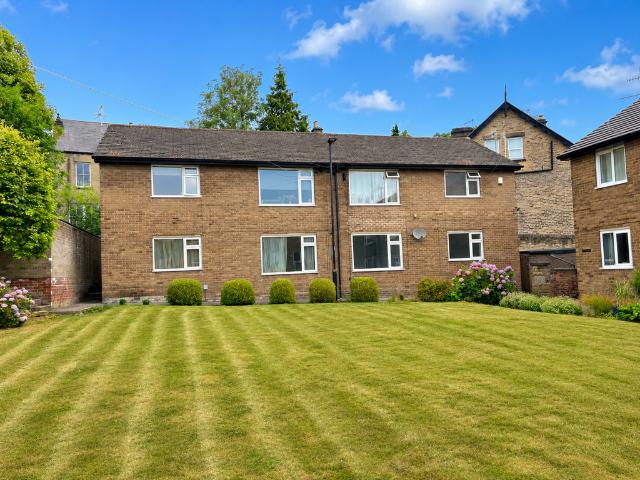2 bedroom ground flat for sale